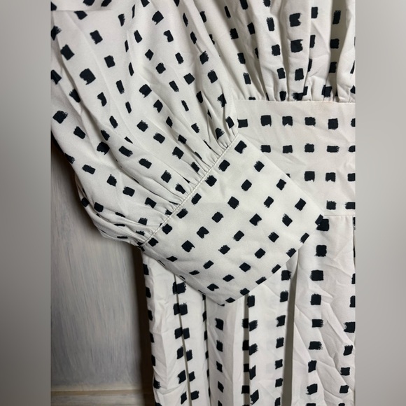 White Black Two-Tone Polka Dot Pleated Midi Dress Classic Stylish Elegant Modest - Picture 6 of 16